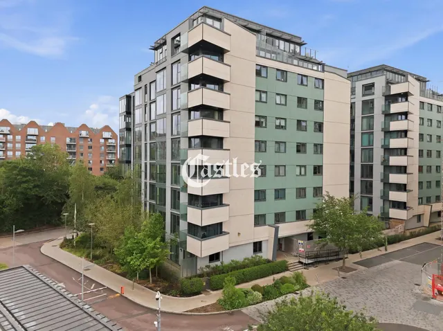 Waterside Way, Tottenham Hale, N17, photo 1
