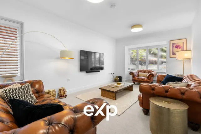 Stapleton Close, Egham, TW20, photo 1