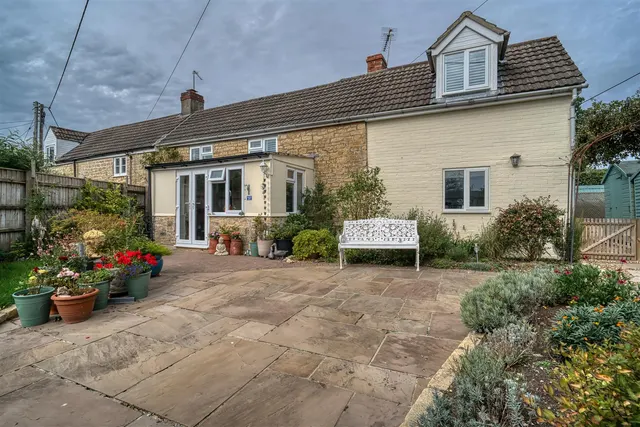 Stour Row, Shaftesbury, photo 1