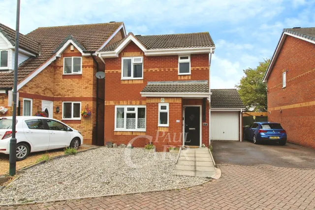 Scholars Walk, Rushall, WS4, photo 1