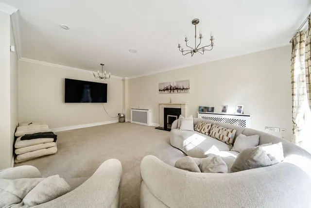 Photo 2 — Jersey Place, Ascot, Berkshire, SL5 9NA
