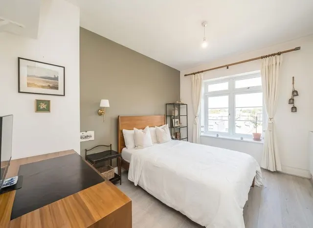 Samuelson Place, Isleworth, TW7, photo 3