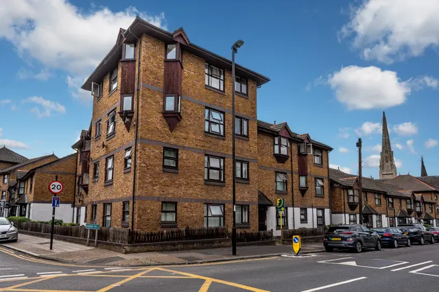 28j Courthill Road, London, photo 1