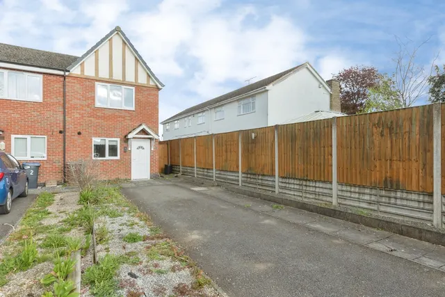 Queens Close, Earl Shilton, LE9, photo 1