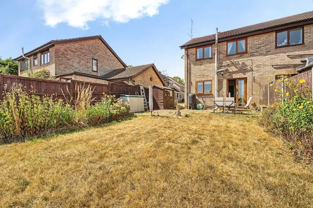 Windsor Close, Long Buckby, NN6, photo 2