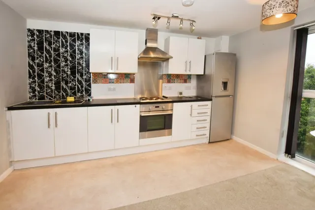 Alban Street, New Broughton, M7, photo 3