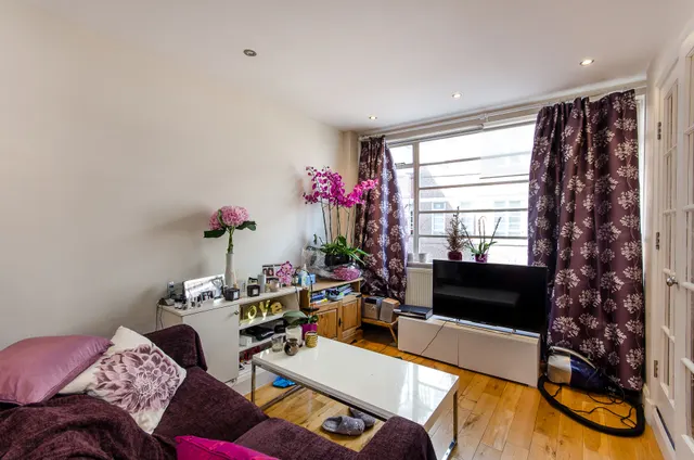 Photo 2 — 618 Nell Gwynn House, Sloane Avenue, London