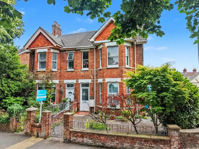 Garland Road, Poole, photo 1
