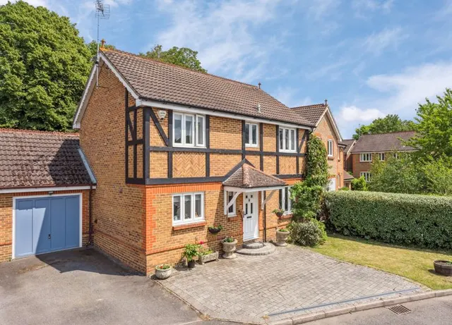 Gossmore Walk, Marlow SL7 1QZ, photo 1