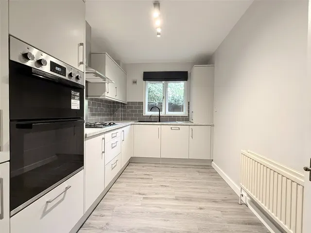 Crescent East, Hadley Wood, EN4, photo 2
