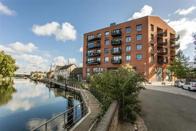 Neap Court, Bow, photo 1