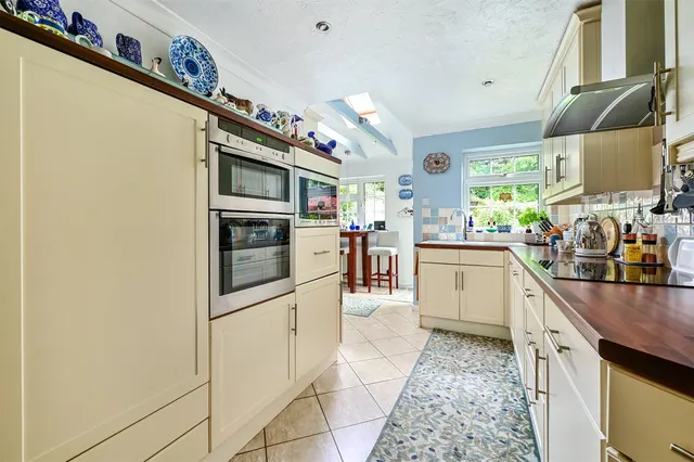 Photo 2 — Cottage Green, Hartley Wintney, Hook, Hampshire, RG27 8DJ