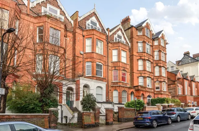 Greencroft Gardens, South Hampstead, NW6, photo 2