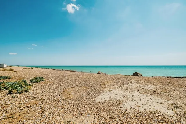 West Parade, Worthing, BN11, photo 2