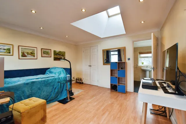 Brecon Road, Aberdare, CF44, photo 2