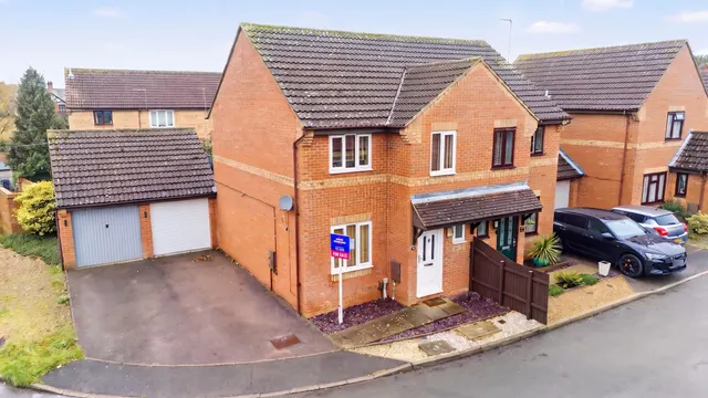 Austins Close, Market Harborough, LE16, photo 1