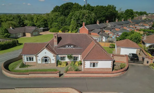 Mareham Lane, Sleaford, NG34 7JZ, photo 1