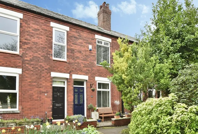 Crescent Grove, Cheadle, Greater Manchester, SK8, photo 1