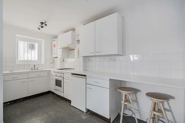 Mount Nod Road, London, SW16, photo 3