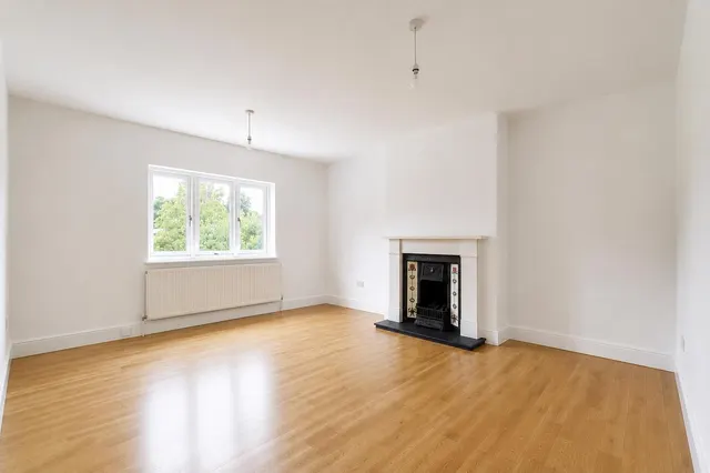 Upper Richmond Road West, Richmond, TW10, photo 1