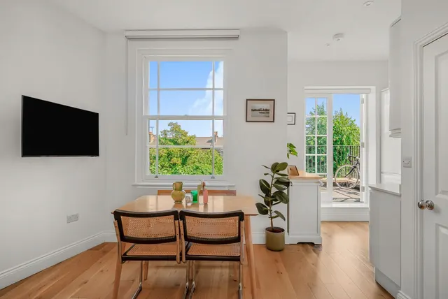 St. Augustines Road, Camden, NW1, photo 3