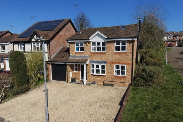 Brimstone Walk, BERKHAMSTED, photo 1