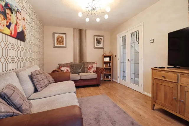 Heatherfields Crescent, Rossington, DN11, photo 3