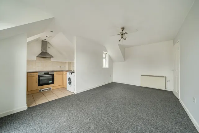 Bielby Drive, Beverley, HU17, photo 3