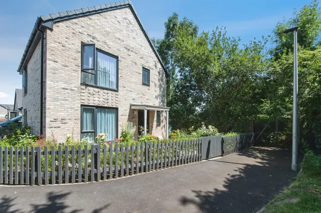 Hornbeam Road, Exeter, photo 1