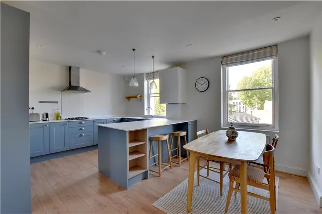 Catherine Grove, Greenwich, SE10, photo 2
