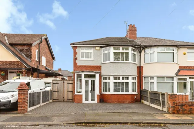 West Meade, Swinton, M27, photo 2