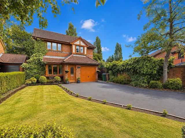 Knight Crescent, Silver Birch, M24, photo 1