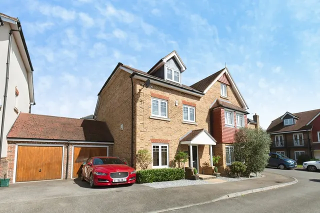 Halcyon Close, Oxshott, KT22, photo 1