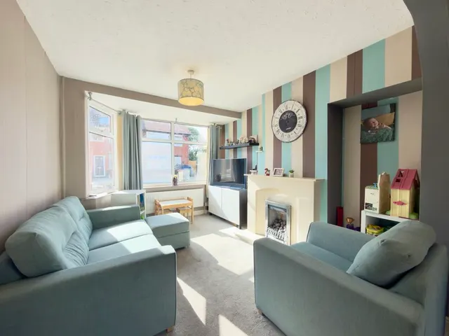 For SaleFosterfield Place, Chorley, photo 2