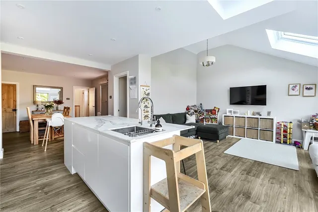 Prospect Road, Rowledge, GU10, photo 3