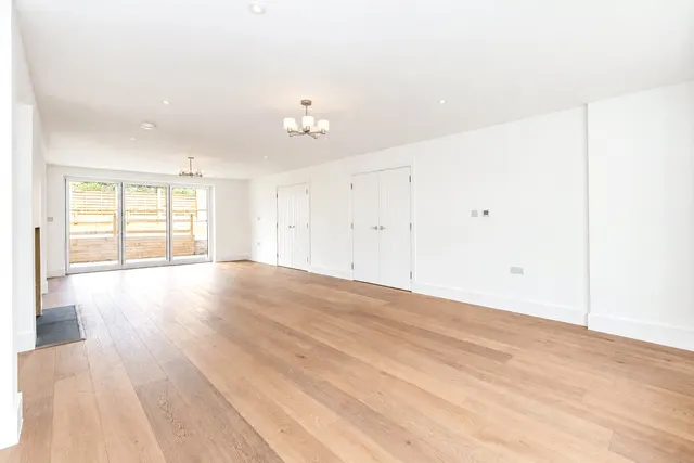 Hookhill Lane, Woking, GU22, photo 2