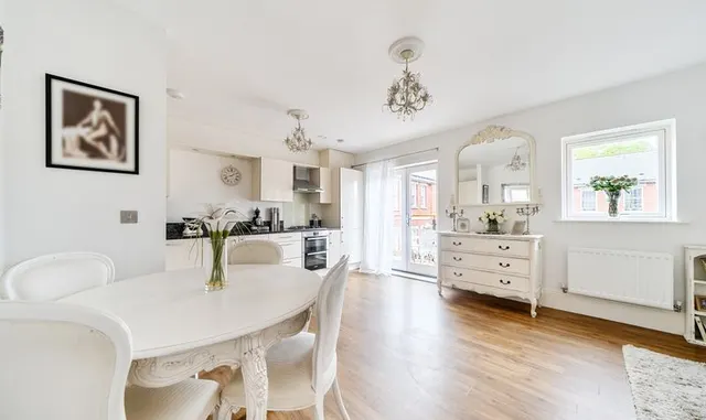 Photo 3 — Glanville Way, Epsom, KT19