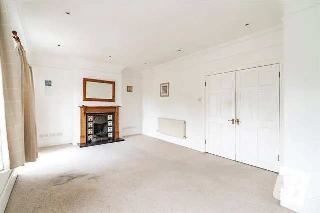 Corbets Tey Road, Upminster, RM14, photo 2