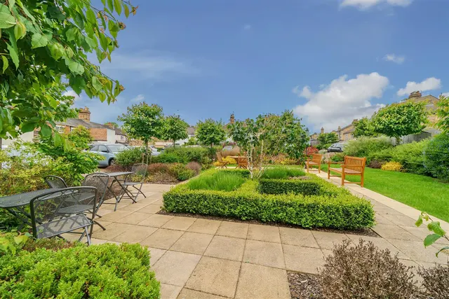 Edison Bell Way, Huntingdon, PE29, photo 1