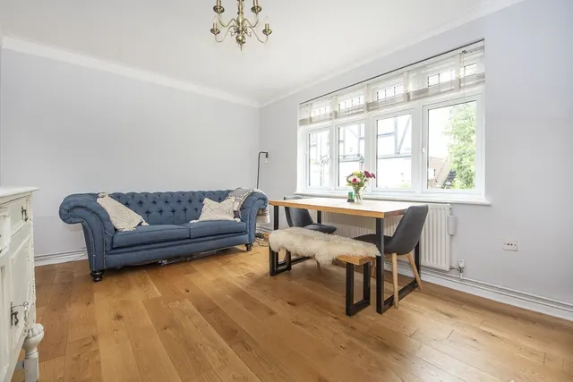 Photo 3 — Queens Road Teddington TW11