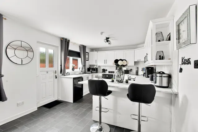 Photo 3 — 19A Burnside Street, Carnoustie, Angus, DD7 7ET