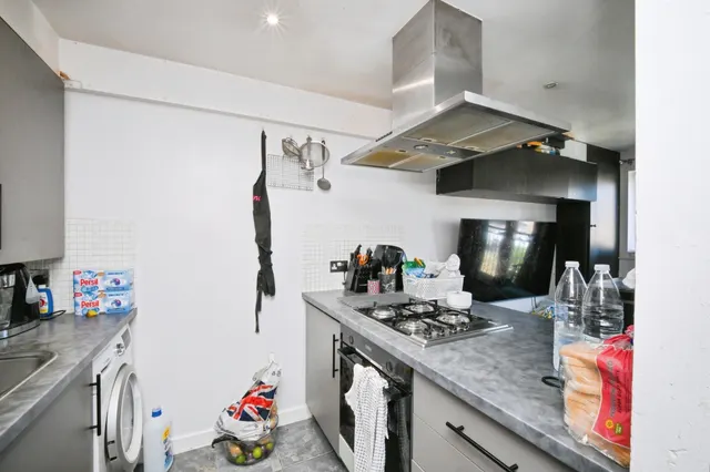 Foundry Gate, Waltham Cross, EN8, photo 3