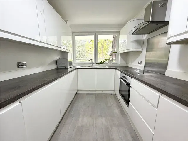 The Avenue, Poole, BH13, photo 3