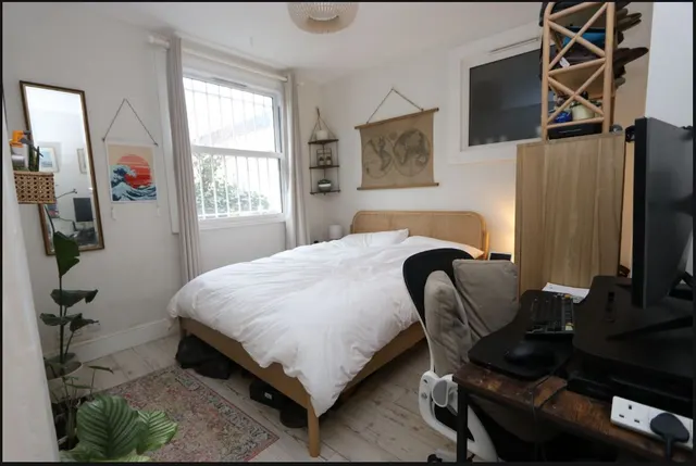 Photo 3 — Flat 7, Denmark Mansions, LONDON, SE5 9PX