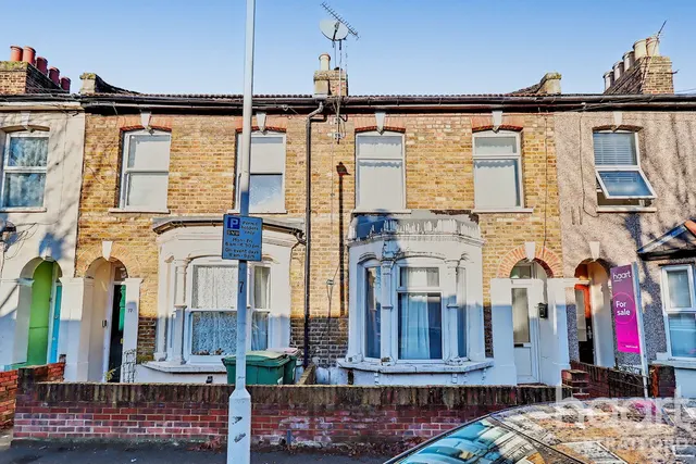 Colegrave Road, London, E15, photo 1