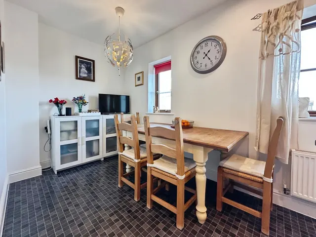 Northbrook Crescent, Basingstoke, RG24, photo 3