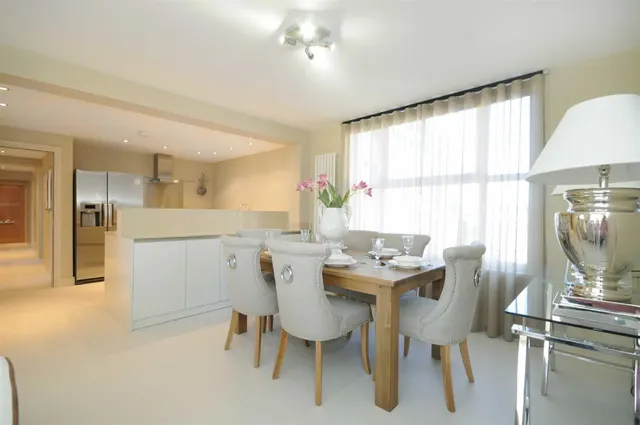 Photo 3 — Boydell Court, St Johns Wood Park, St Johns Wood
