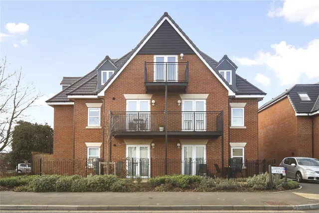1 bedroom flat — Greenwood Place, Hersham, Walton On Thames, KT12