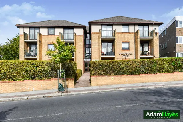 Alexandra Grove, North Finchley, N12, photo 1