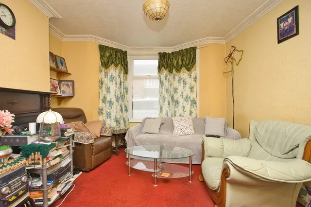 Charlton Avenue, Dover, CT16, photo 2